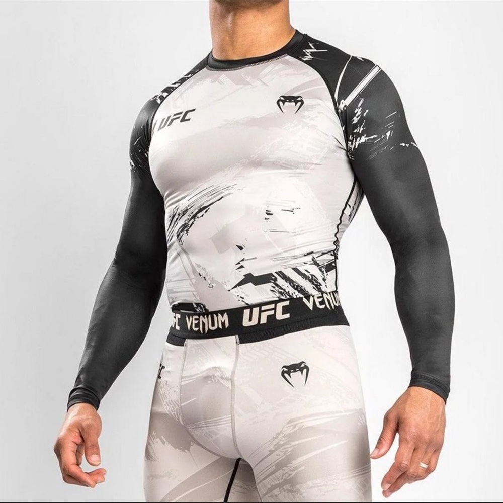 UFC Venum Authentic Fight Week 2.0 Men's Performance Long Sleeve
Rashguard NWT S